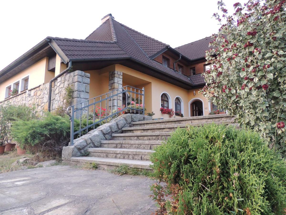 Apartman U Vagnera Dvůr Králové nad Labem المظهر الخارجي الصورة